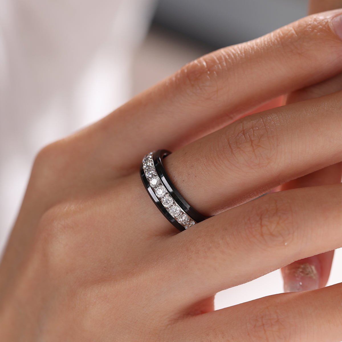 Black Ceramic Round Black Moissanite Fidget Ring - FIORESE JEWELRY