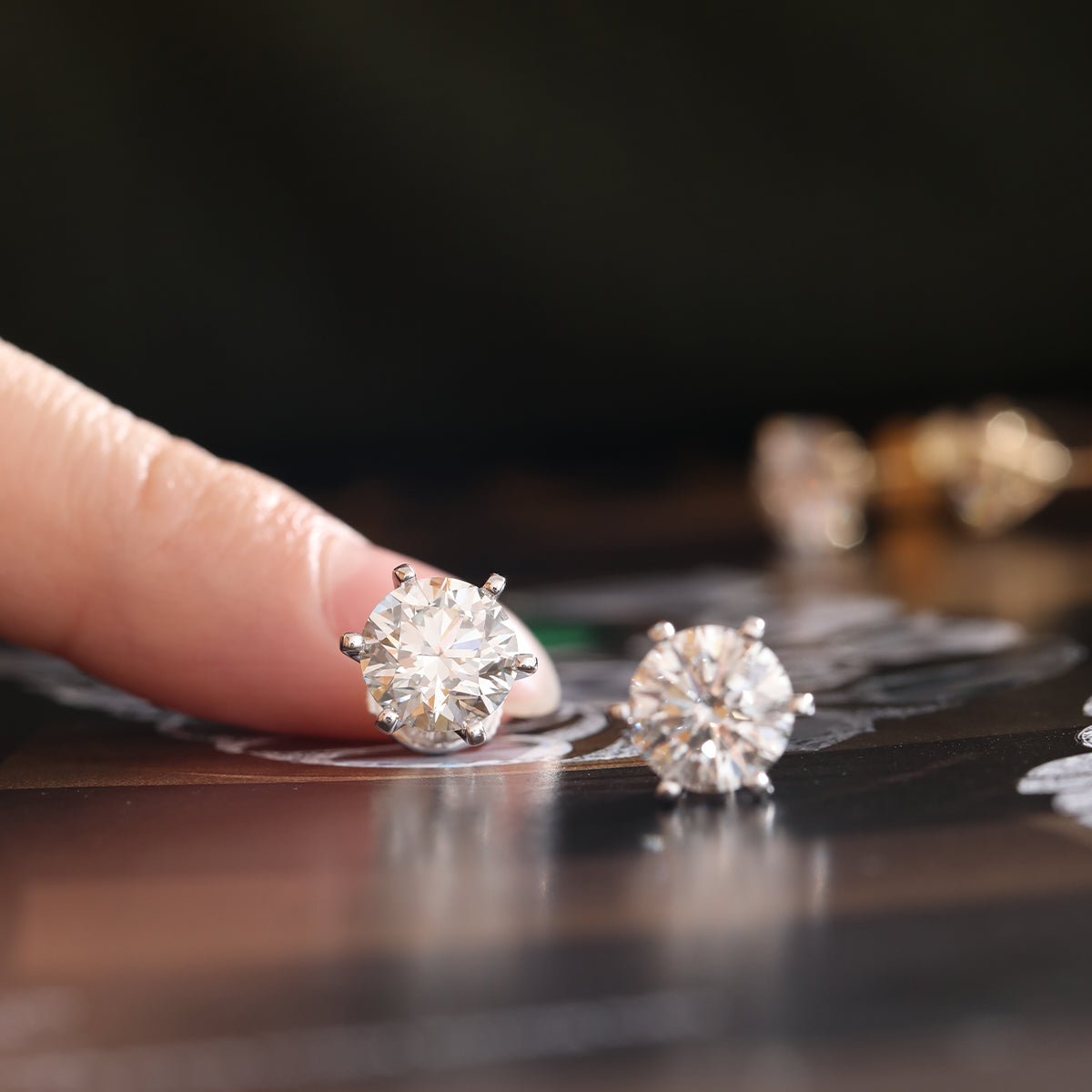 Cherished Moments 2 ct tw Round Cut Lab Diamond 6 Prongs Floral Setting Stud Earrings (DE/G Color, VS Clarity) - FIORESE JEWELRY