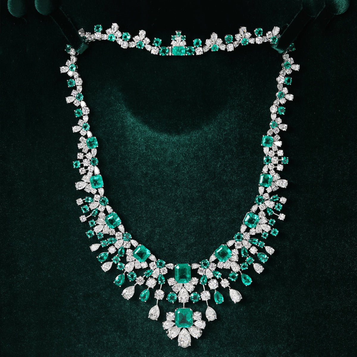 Fiorese High Jewelry – Emerald Majesty Necklace - FIORESE JEWELRY