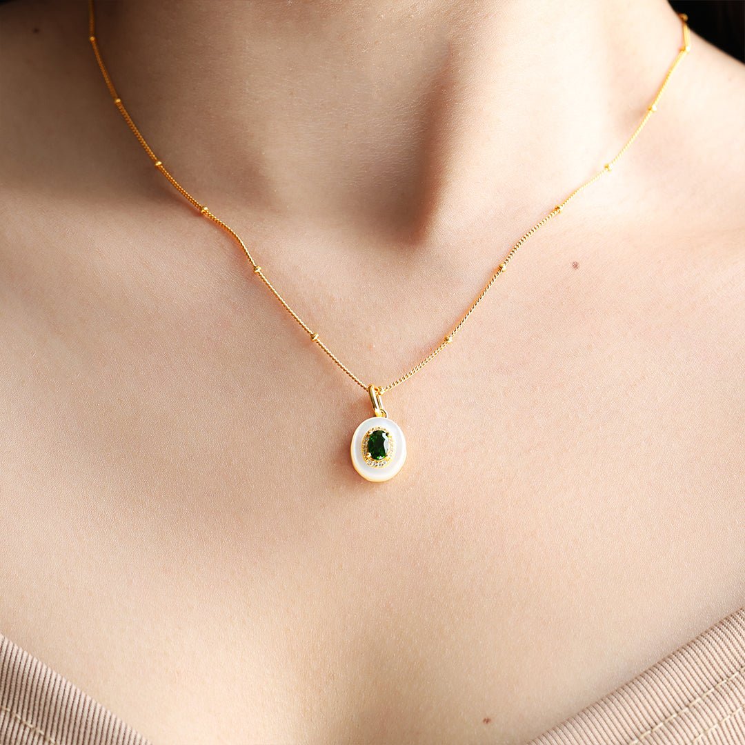 Oval Diopside & Nacre Pendant Necklace - LGG Jewelry