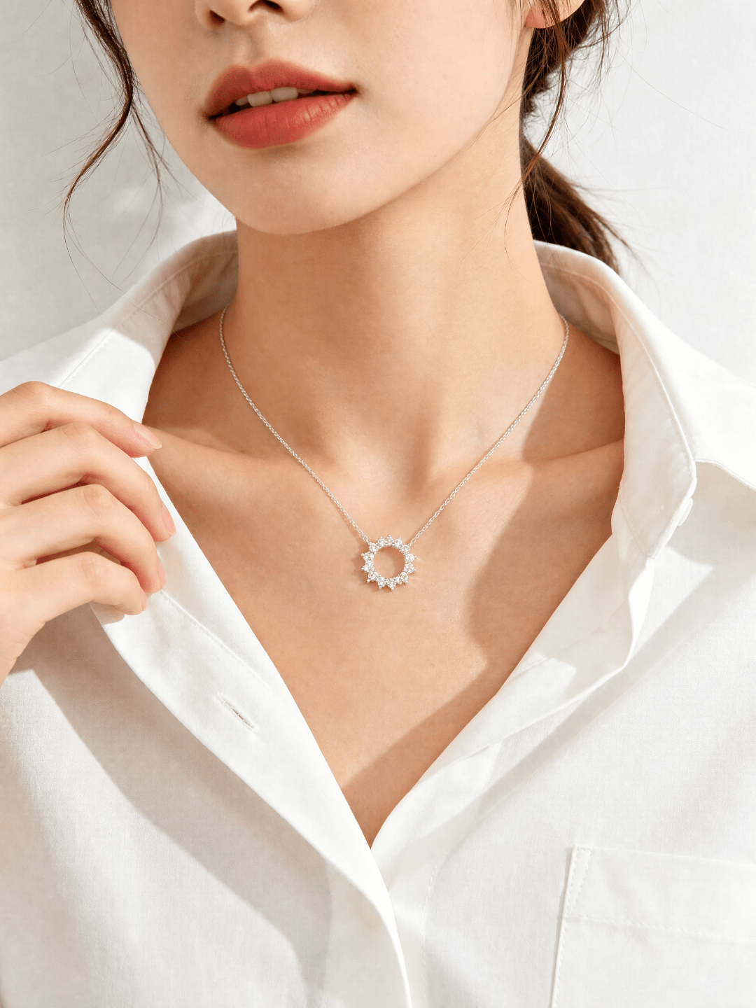 14K gold Sunflower open‑circle halo lab diamond necklace - LGG Jewelry