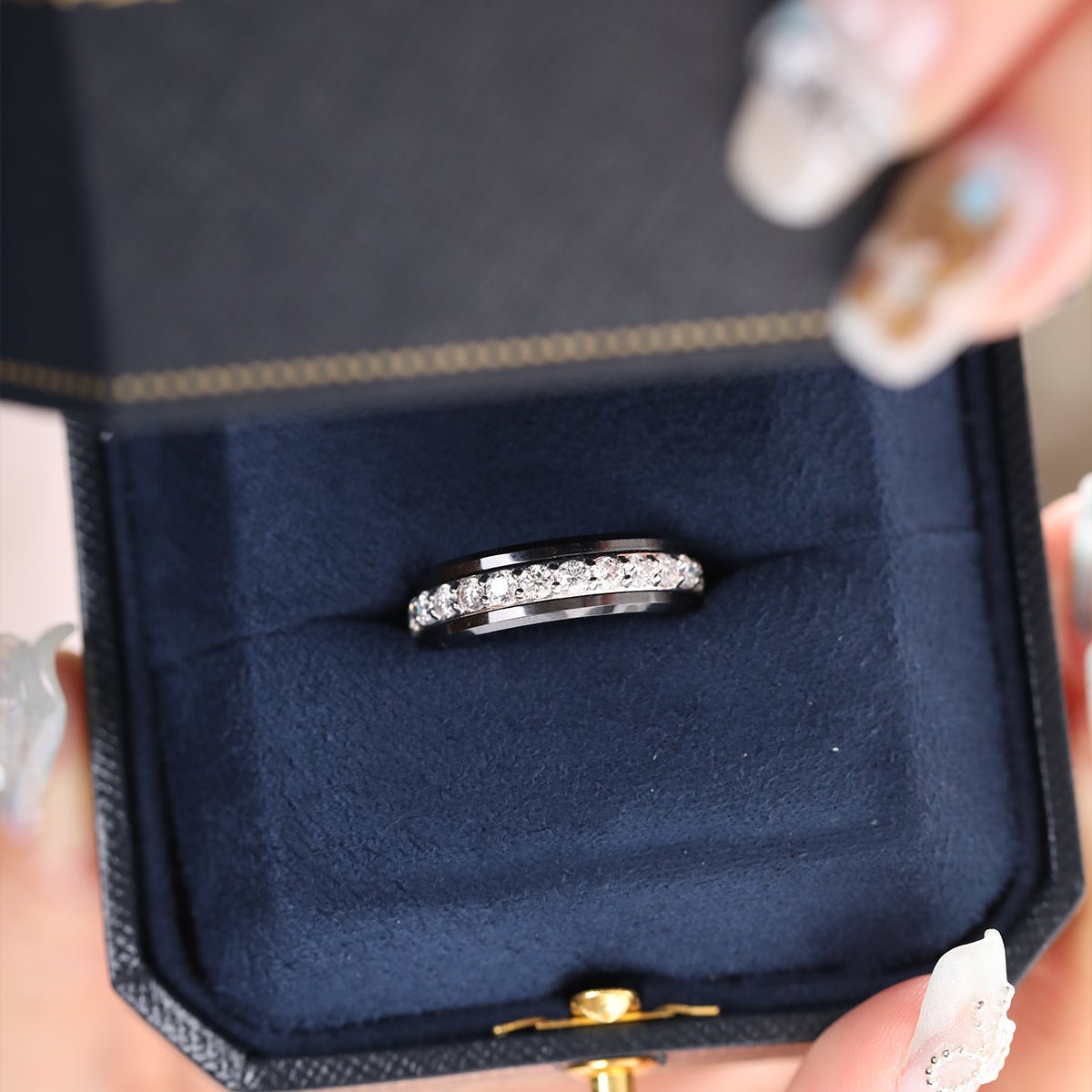 Black Ceramic Round Black Moissanite Fidget Ring - FIORESE JEWELRY